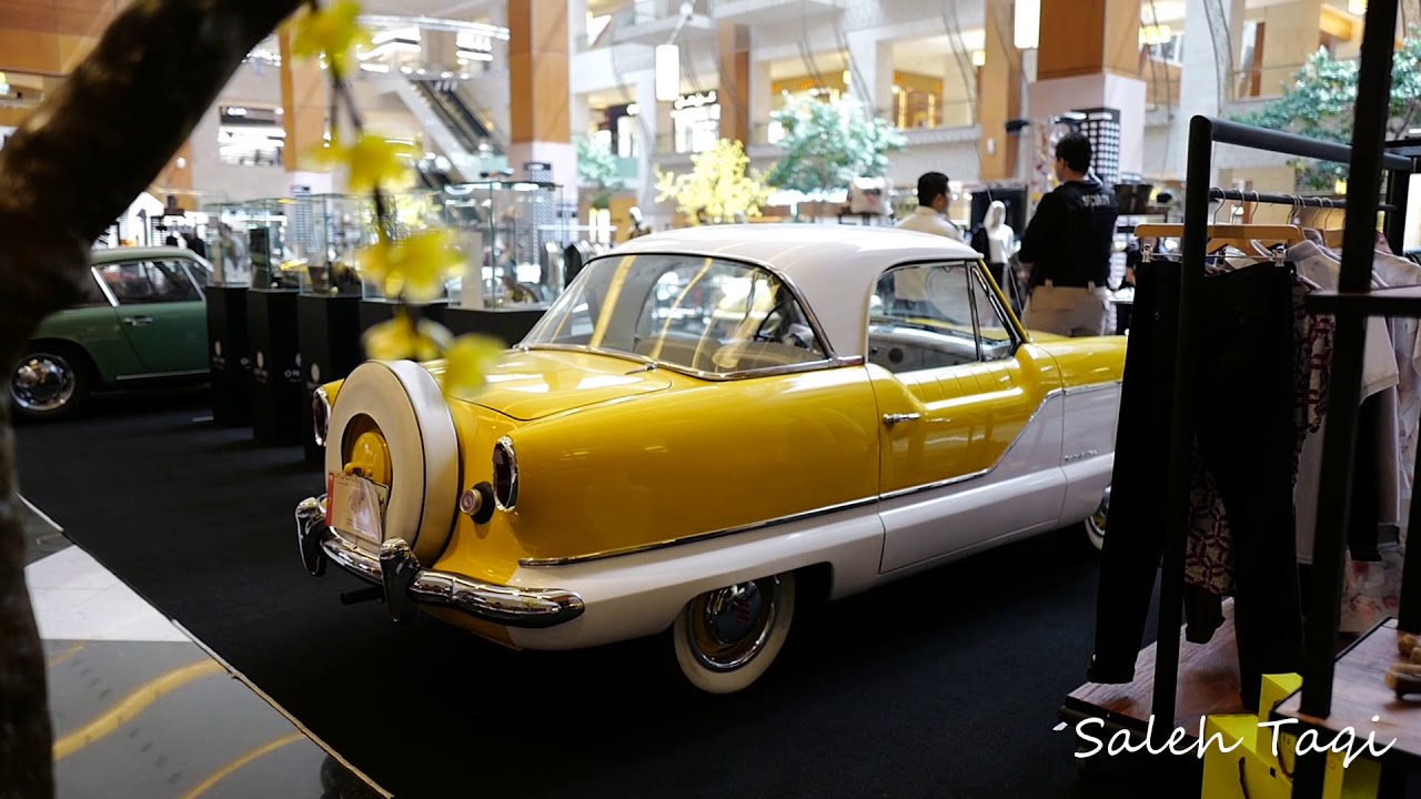360 Mall Kuwait Classic Cars