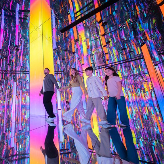 Dubai Frame  + AYA Universe - Combo Combos and more adventures